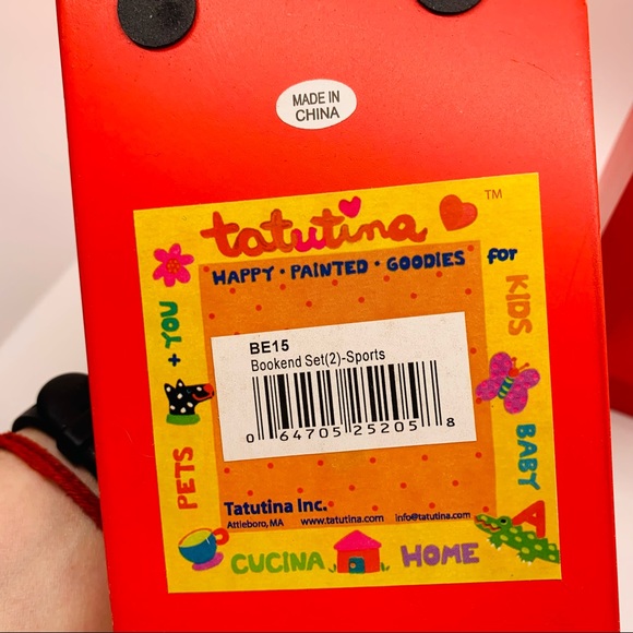 Tatutina Bookend Set of 2 Red for the sports enthusiast - Picture 6 of 11